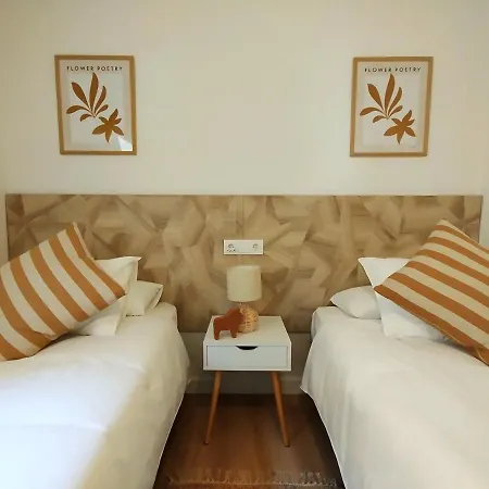 Апартаменты Junto A Ayuntamiento Y Playa *